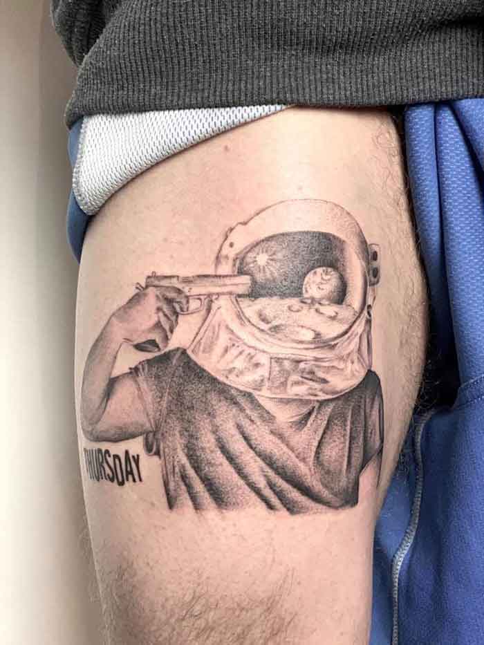 astronauta tattoo blackwork