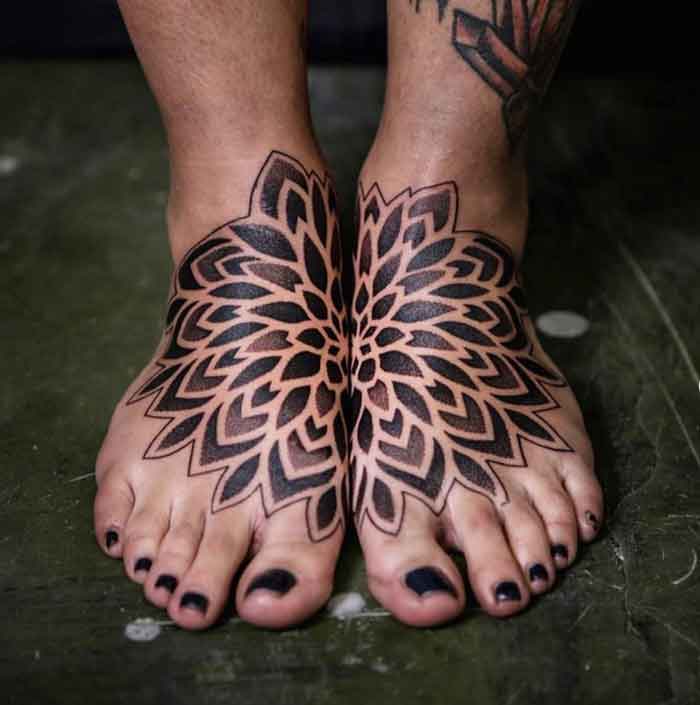 mandala-piedi-tatuaggio