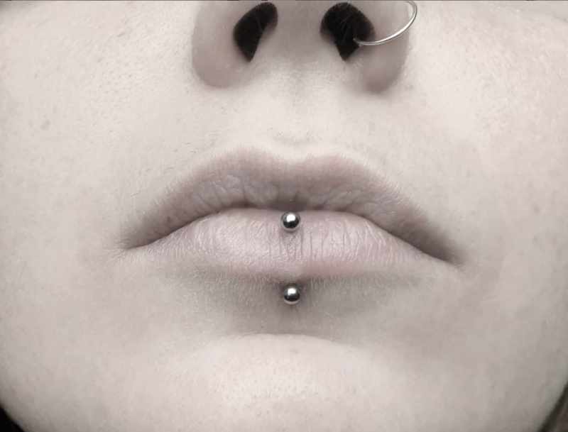 piercing vertical labret