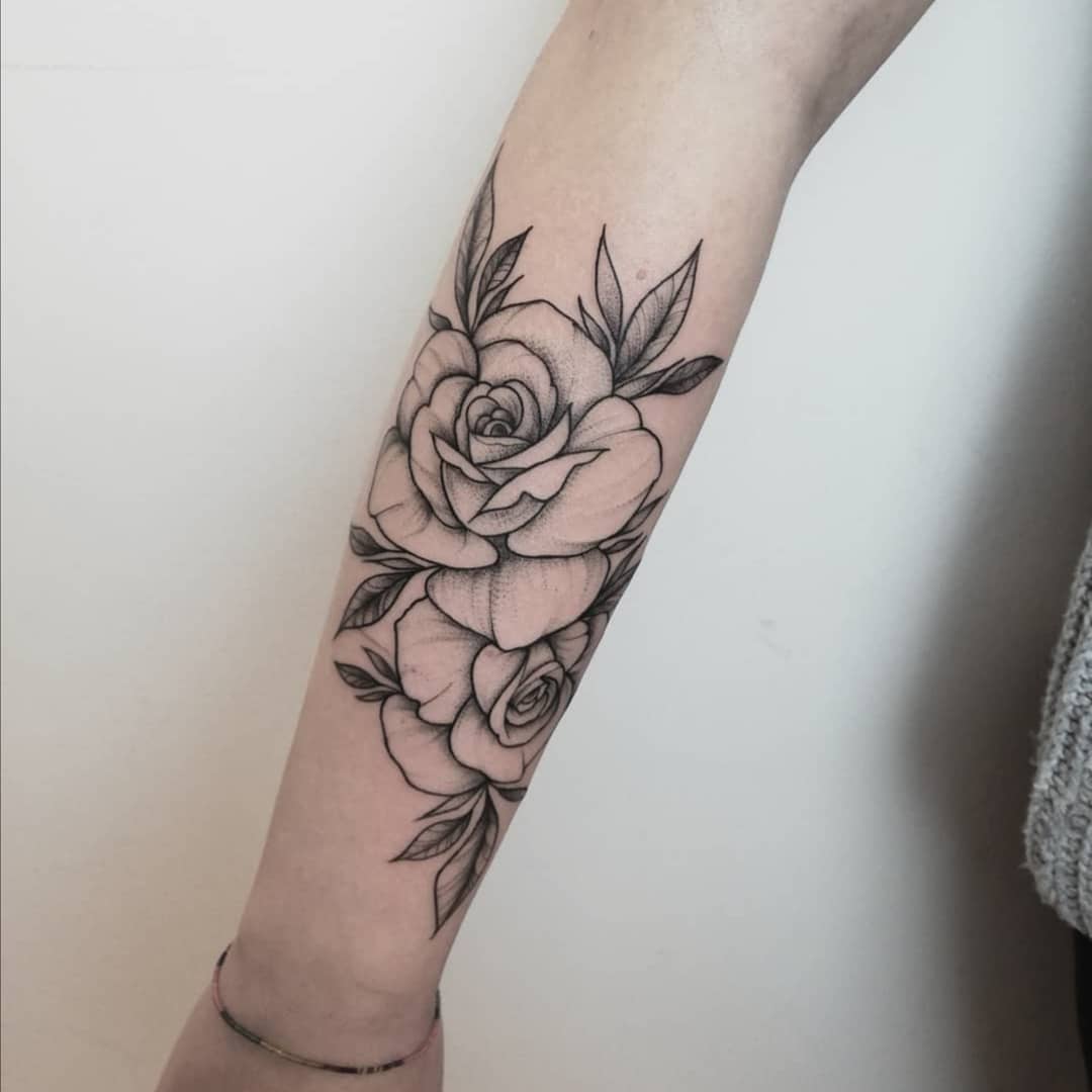 tatauggio rose braccio