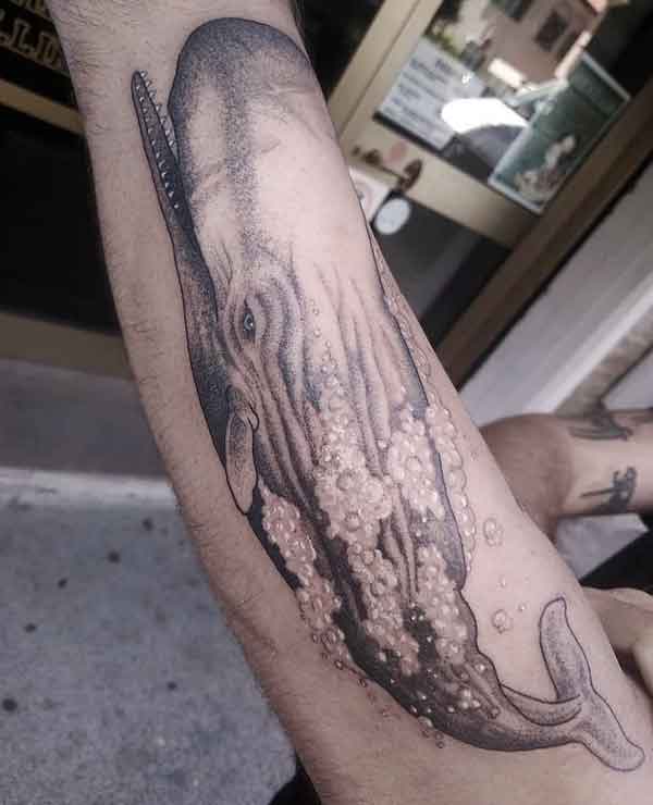 tattoo balena blackwork